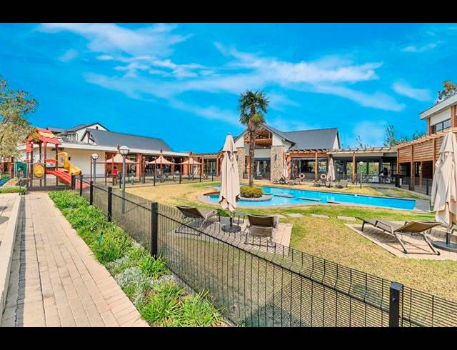 1 BEDROOM APARTMENT FOR SALE IN OLIVEDALE